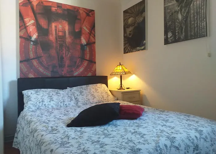 Lovely Double Bedroom In Rotherhithe