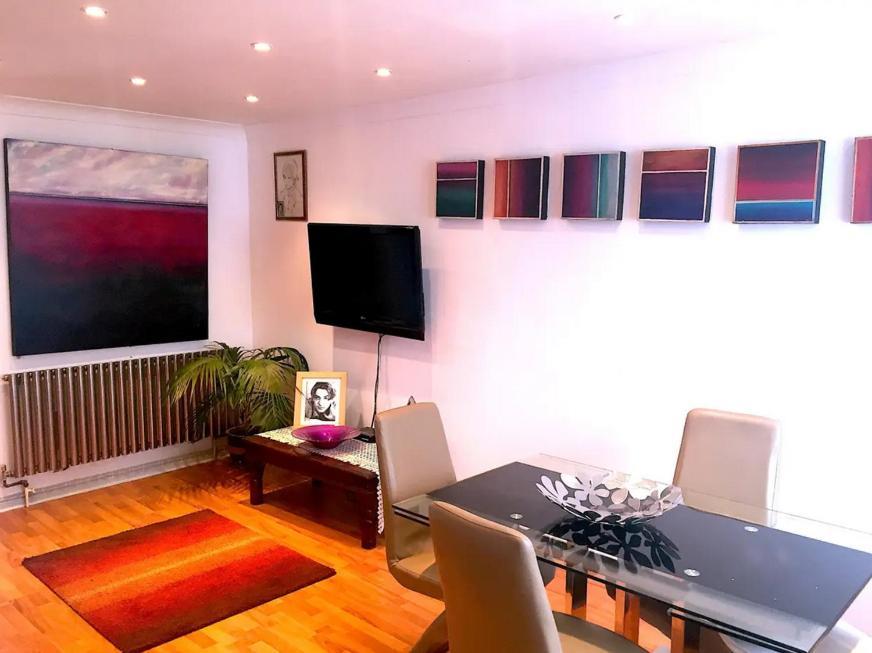 Проживание в семье Lovely Double Bedroom In Rotherhithe *